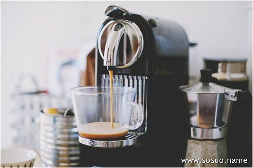 梦见突然从天上开来一辆高铁