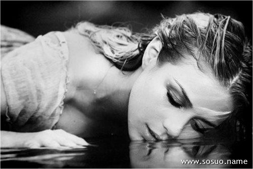 梦见妈妈穿着漂亮的衣服回家了