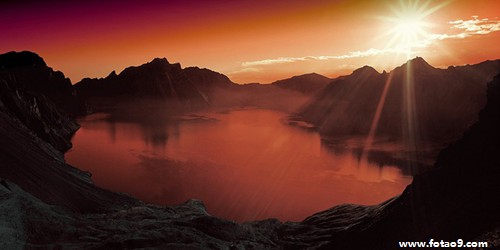 梦见有人在我床边坐着好不好?