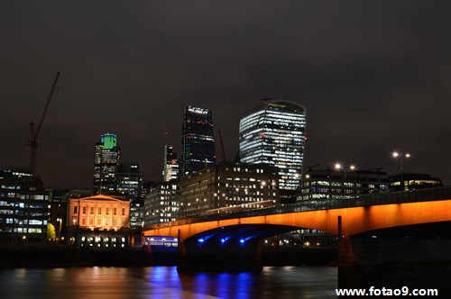 梦见水管子用水