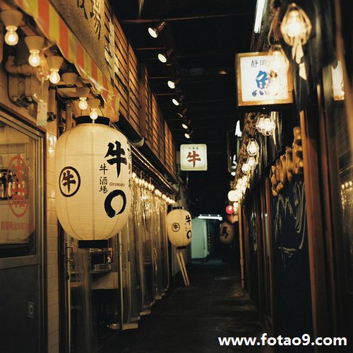 <em>梦见自己</em>脱<em>内裤</em>被人看见_周公解梦查询_佛滔