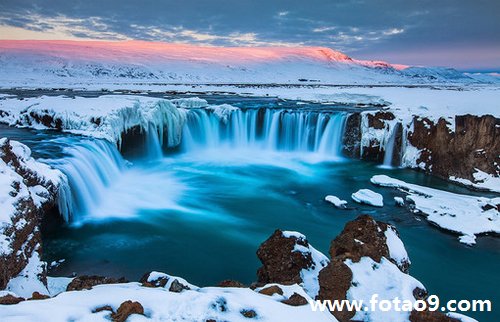 孩子一个腿上两个脚是什么意思?_周公解梦查