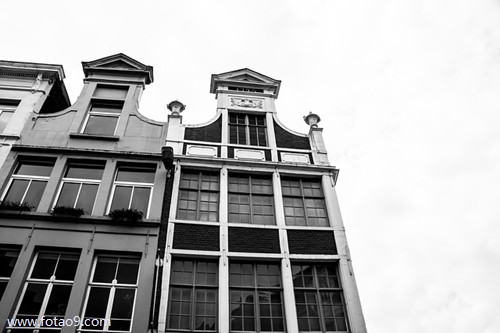 梦见黑色裤子灰色方格线头代表什么?_周公解