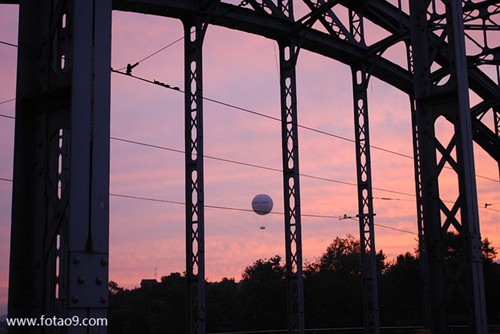 <em>梦见</em>自己穿女人的<em>胸罩</em>_周公解梦查询_佛滔算