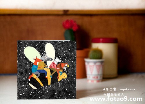 梦见戴帽子照镜子穿蓝色衣服