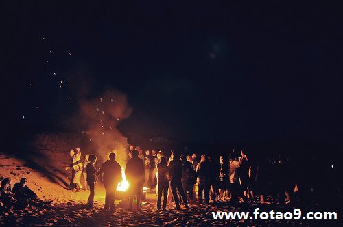 梦见在洪水中捞锅碗瓢盆的含义