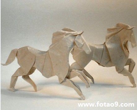 梦见地上很多很多蛇的含义_周公解梦查询_佛