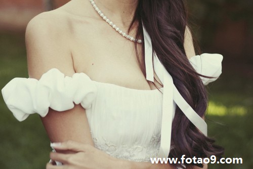 梦见长辈带我逃跑去香港意味着什么?