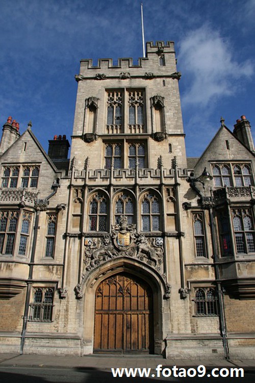 阳历2007年9月12日出生的女的命怎么样?