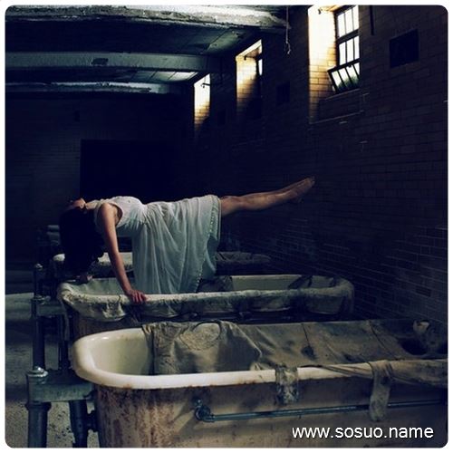 梦境迷离,解析梦见哥哥掉茅坑里的深层含义——周公解梦的启示 梦境迷离,解析梦见哥哥掉茅坑里的深层含义——周公解梦的启示