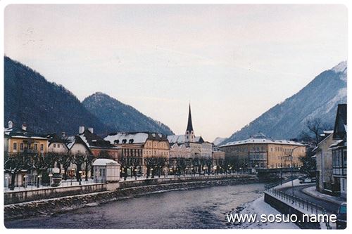 <em>梦见自己穿</em>大红裙子_周公解梦查询_佛滔算命