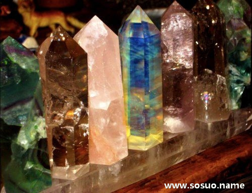 解梦之谜，急梦见家中腐烂尸体的象征意义与心理解析