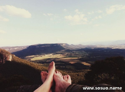 <em>梦见自己穿</em>旗袍盘头_周公解梦查询_佛滔算命