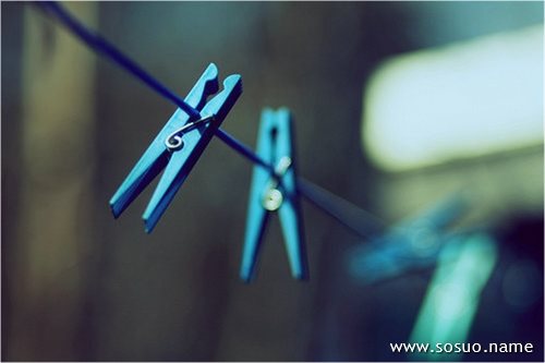 �μ�����һ����ɫ�ܳ�,�����μ�����һ����ɫ�ܳ�