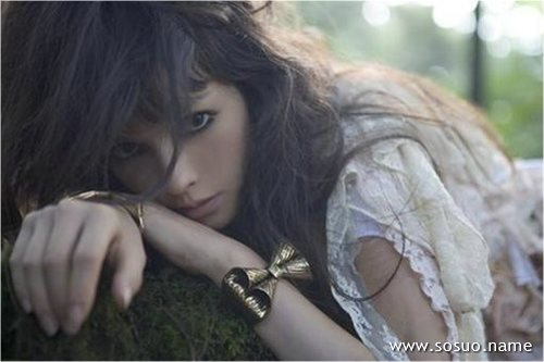 �μ���ɫ���,�����μ���ɫ���