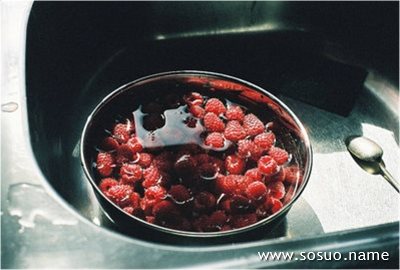 �μ��Լ�����СŮ��,�����μ��Լ�����СŮ��
