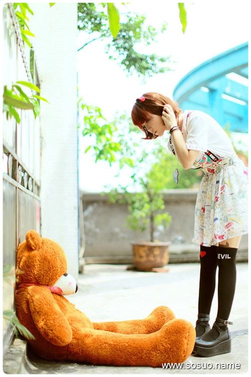 �μ�Ů��ͷ�ϴ��˺ܶ෢��,�����μ�Ů��ͷ�ϴ��˺ܶ෢��