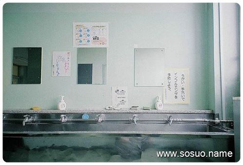 �μ�Ů��¶�鷿,�����μ�Ů��¶�鷿