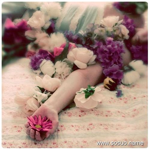 �μ���СŮ������,�����μ���СŮ������