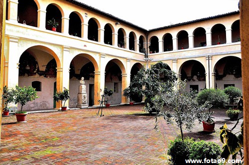 周公解梦查询_佛滔算命网