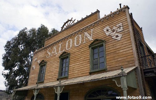 梦见满路都是大粪踩两脚,解梦梦见满路都是大粪踩两脚