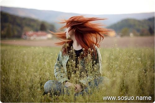 �μ���һֻС���Ѻ�ҧ��һ��,�����μ���һֻС���Ѻ�ҧ��һ��