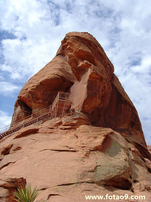 梦见三个停车位有一个车位空缺好不好?