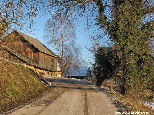 梦见考试拿别人的卷子抄是什么意思?