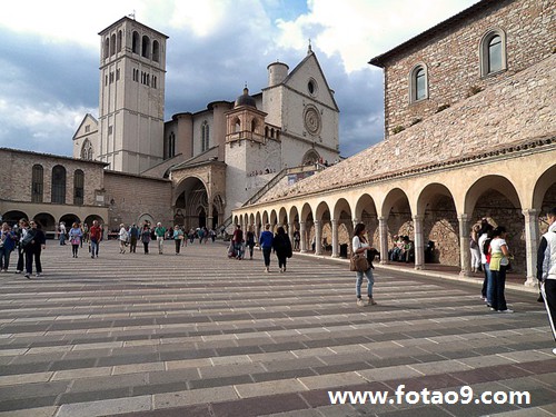 梦见上课被提问回答错被老师打好不好?